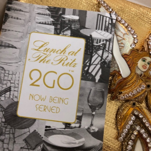 Lunch at the Ritz - Picture 5 of 5